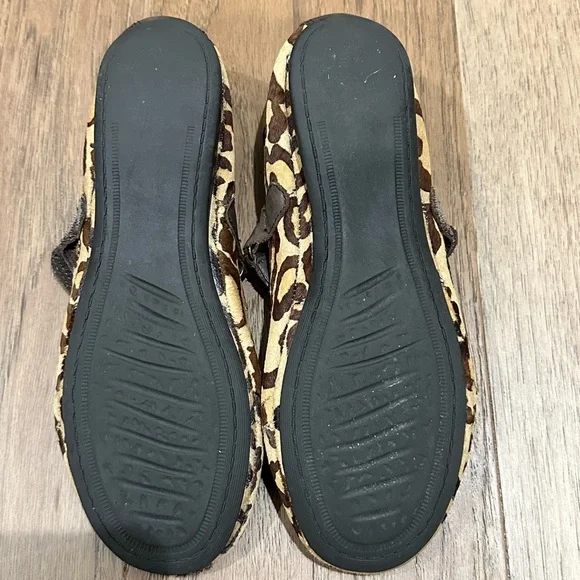 OTBT leopard flats. Size 6. EUC. - Picture 3 of 4